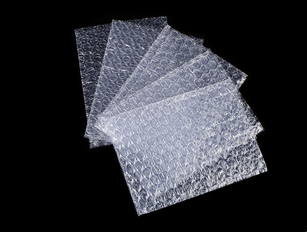 氣泡膜和珍珠棉哪個(gè)更護(hù)品？氣泡膜廠家用3個(gè)測(cè)試數(shù)據(jù)告訴你